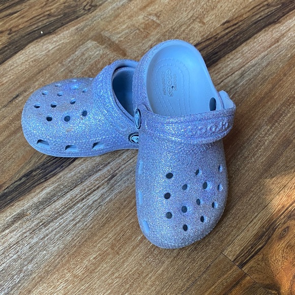 CROCS Kids Sparkly lavender shoes - Picture 3 of 3